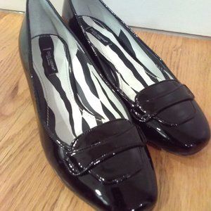 Dolce & Gabbana black patent woman's shoe size 38.5